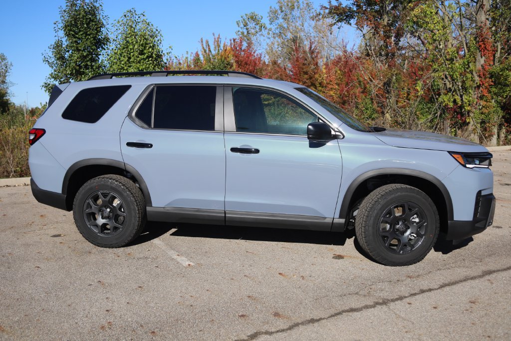 New 2026 Honda Pilot TrailSport image 7