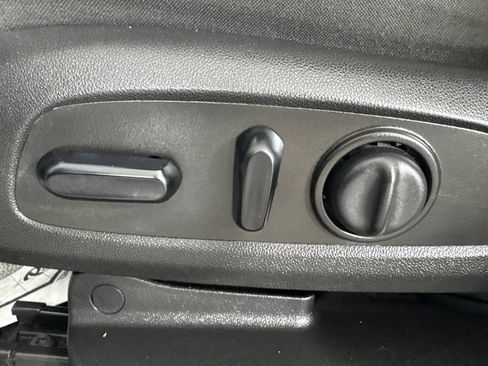 Used 2020 GMC Acadia SLE w/ Driver Convenience Package FWD image 14
