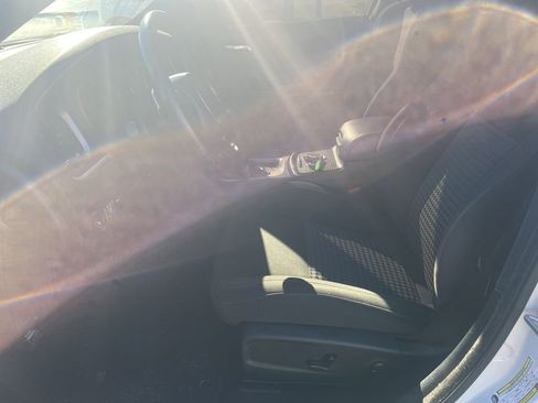 Used 2022 Dodge Charger R/T w/ Blacktop Package image 39