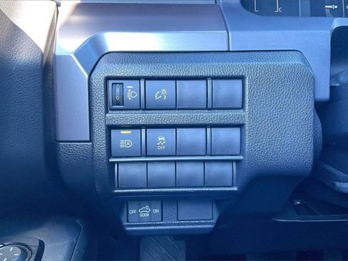 Used 2024 Toyota Tacoma SR5 image 33