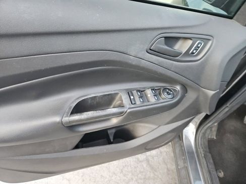 Used 2017 Ford Escape S image 12