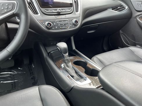 Used 2024 Chevrolet Malibu LT image 42