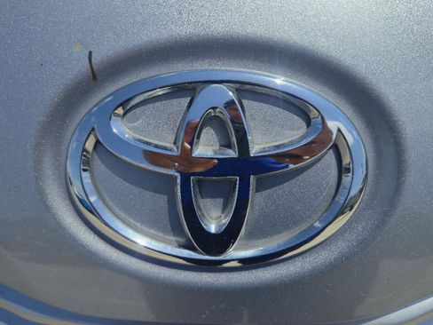 Used 2015 Toyota Sienna Limited FWD image 9
