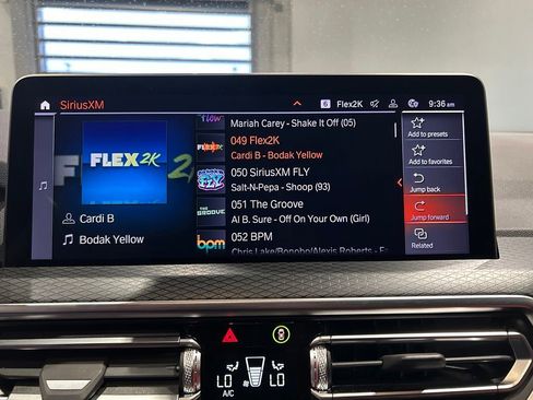 Used 2023 BMW X4 xDrive30i w/ M Sport Package AWD/4WD image 20