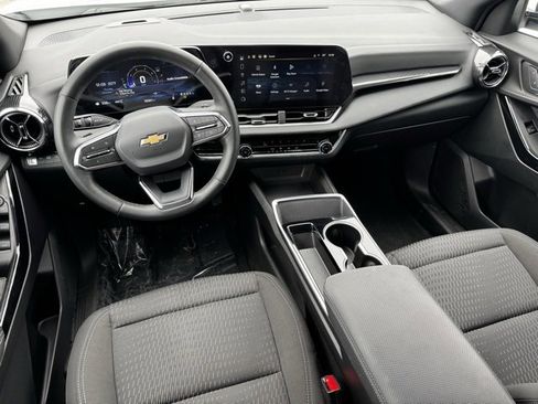 Certified 2025 Chevrolet Equinox LT image 8