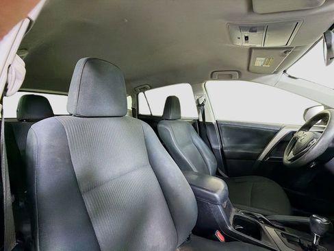 Used 2017 Toyota RAV4 LE AWD/4WD image 24