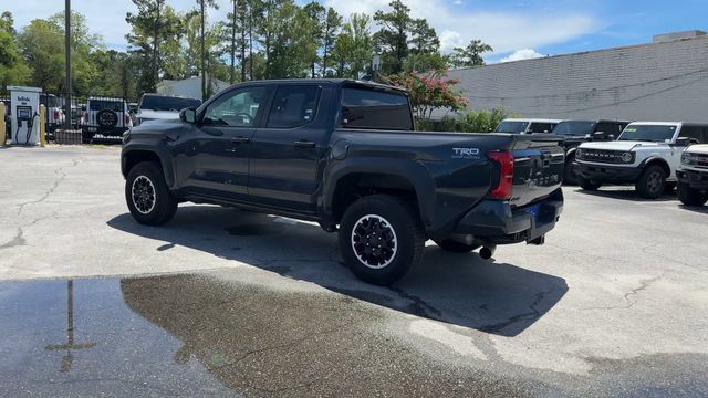 Used 2025 Toyota Tacoma TRD Off-Road AWD/4WD image 5