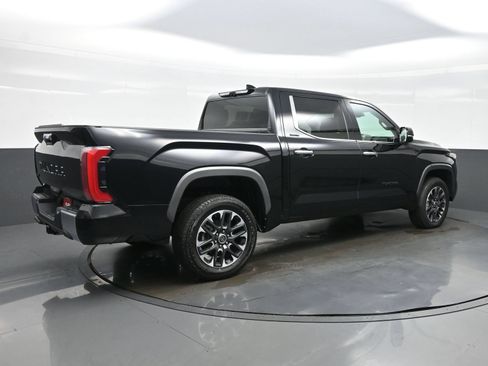 Used 2023 Toyota Tundra Limited AWD/4WD image 6
