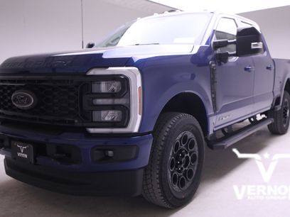 New 2026 Ford F250 Lariat w/ Black Appearance Package