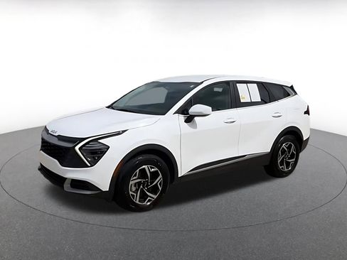 Used 2025 Kia Sportage LX FWD image 8