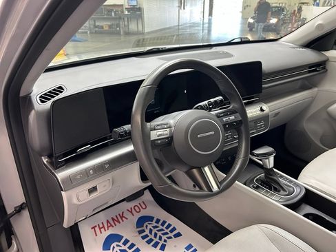 Used 2025 Hyundai Kona SEL AWD/4WD image 22