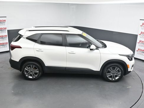 Used 2021 Kia Seltos S FWD image 28