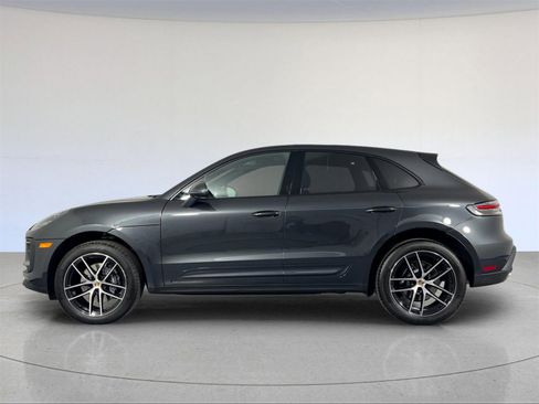 Used 2025 Porsche Macan image 2