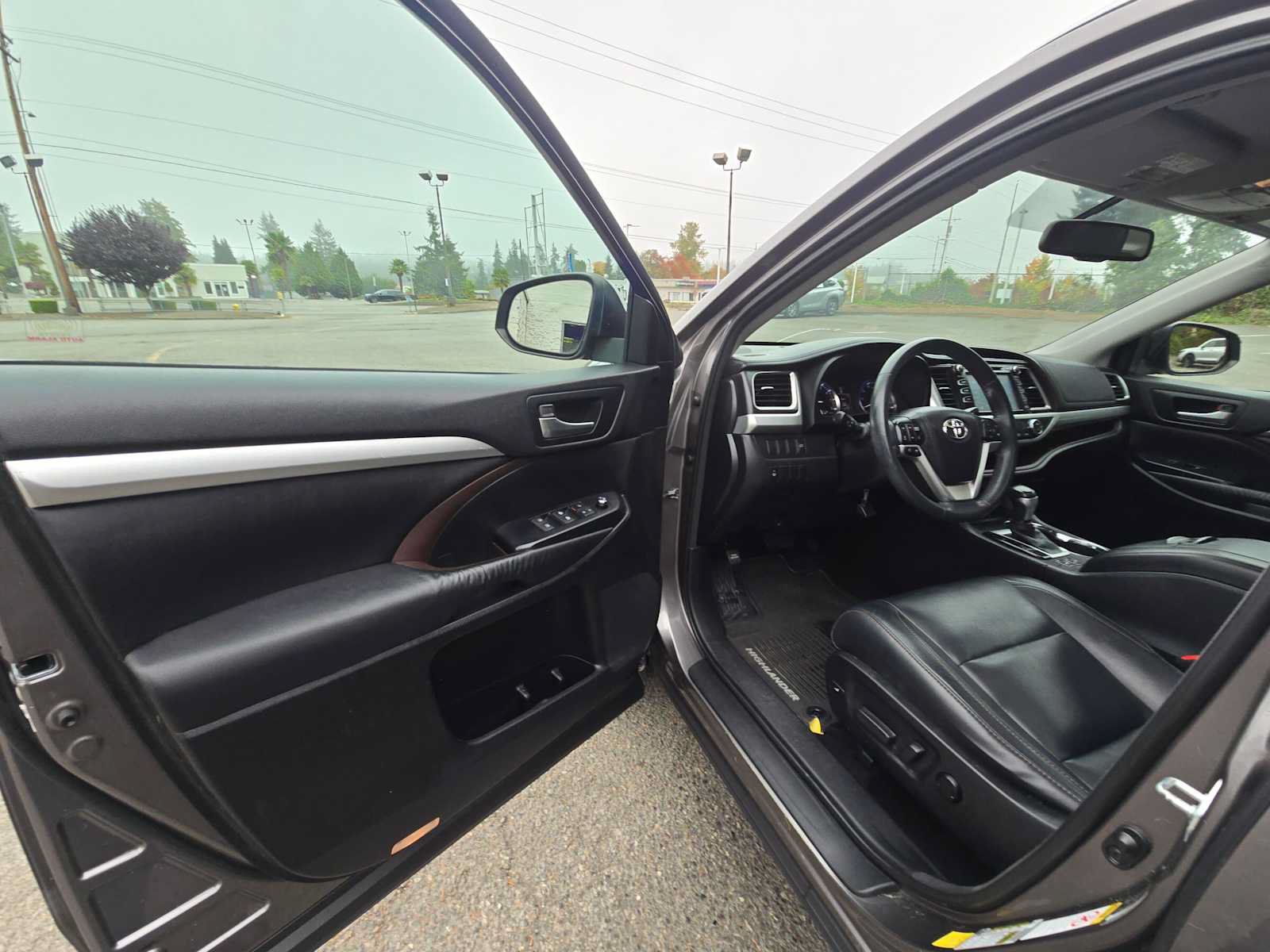 Used 2016 Toyota Highlander XLE AWD/4WD image 20