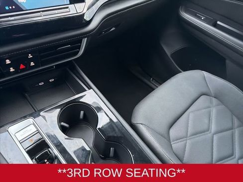 Used 2024 Volkswagen Atlas SE image 15