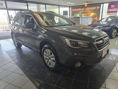 Used 2019 Subaru Outback 2.5i Premium image 3