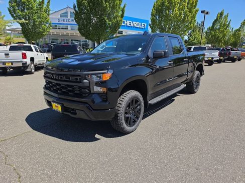 New 2026 Chevrolet Silverado 1500 Custom Trail Boss w/ Midnight Edition AWD/4WD image 2