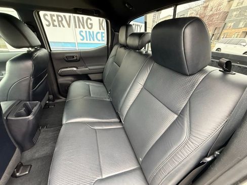 Used 2021 Toyota Tacoma TRD Sport w/ TRD Premium Sport Package image 31