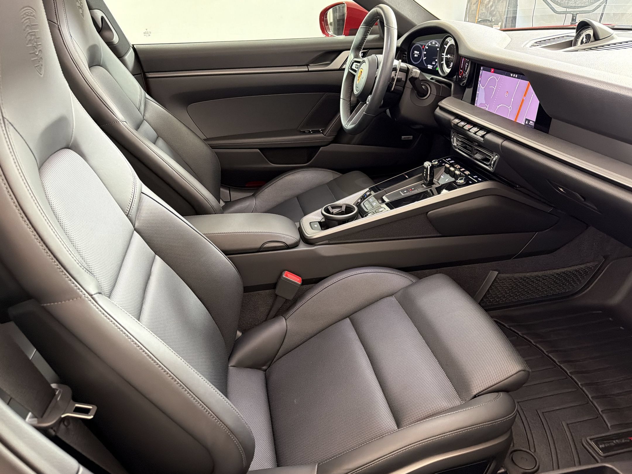 Certified 2020 Porsche 911 Carrera 4S AWD/4WD image 28