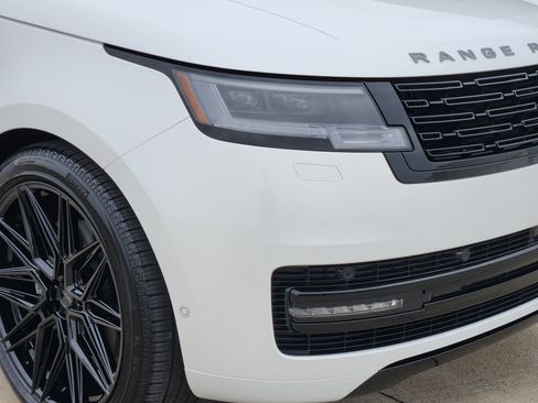 New 2026 Land Rover Range Rover Long Wheelbase SE image 8