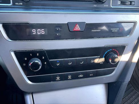 Used 2017 Hyundai Sonata SE image 32