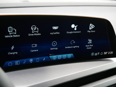 Used 2026 Cadillac Vistiq Sport w/ LPO, Floor Liner Package image 19