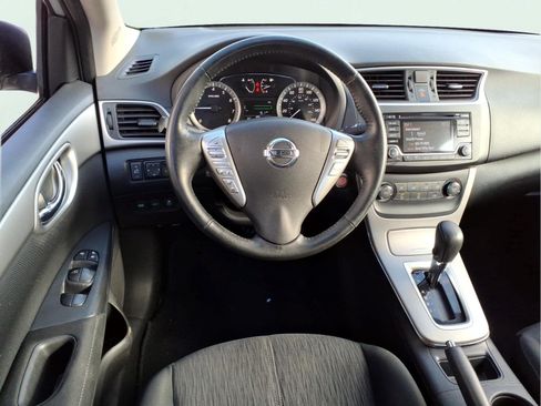 Used 2015 Nissan Sentra SV FWD image 6