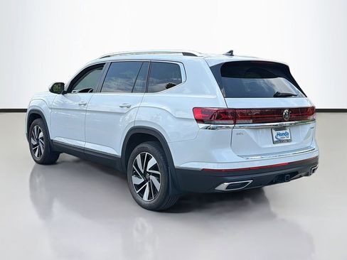 Used 2024 Volkswagen Atlas SEL AWD/4WD image 8