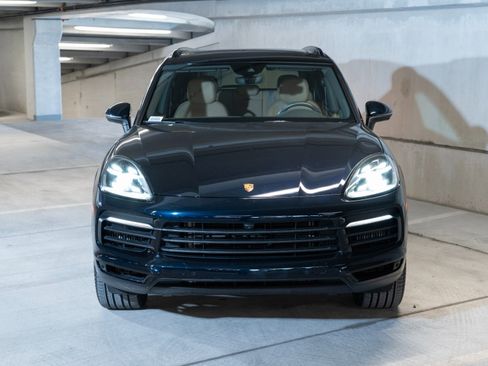 Certified 2023 Porsche Cayenne S Platinum AWD/4WD image 6