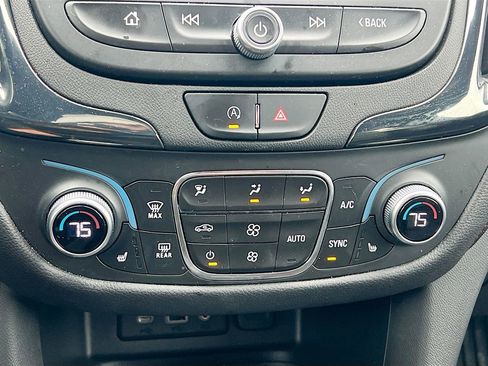 Used 2023 Chevrolet Equinox RS w/ RS Leather Package image 18