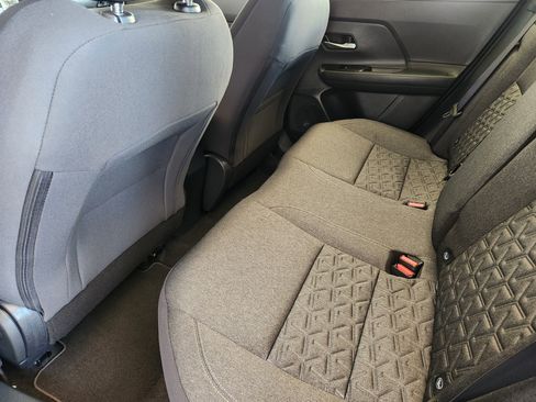 Used 2025 Nissan Kicks SV image 32