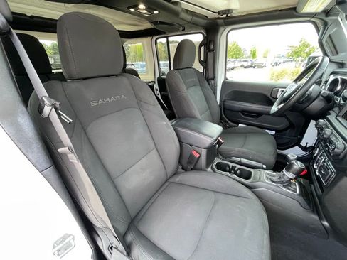 Used 2022 Jeep Wrangler Unlimited Sahara image 30
