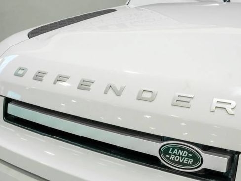 Used 2021 Land Rover Defender 110 SE AWD/4WD image 70