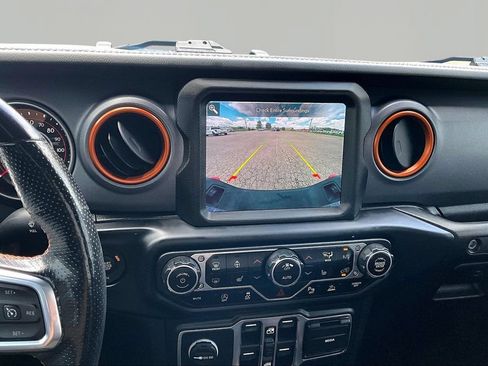 Used 2021 Jeep Gladiator Mojave AWD/4WD image 22