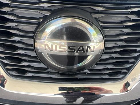 Used 2018 Nissan Rogue SV w/ Sun & Sound Touring Package AWD/4WD image 31