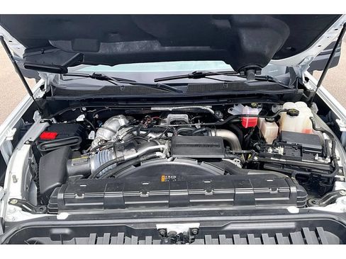 Used 2025 Chevrolet Silverado 2500 LT AWD/4WD image 31