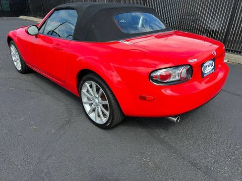 Used 2006 MAZDA MX-5 Miata Grand Touring RWD image 14