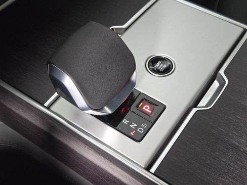 New 2026 Land Rover Range Rover SE image 31