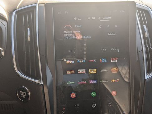 Used 2024 Ford Edge Titanium image 26