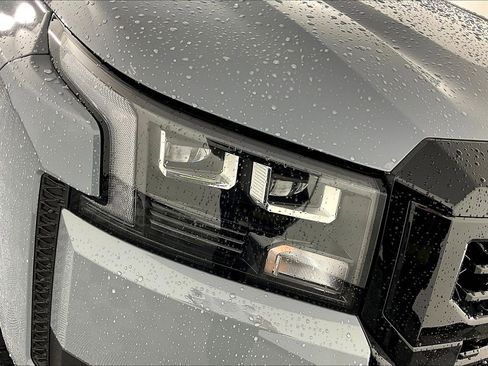 New 2026 Nissan Frontier SV AWD/4WD image 8