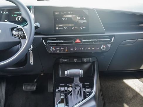 New 2026 Kia Niro LX FWD image 27