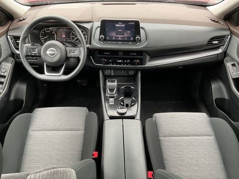 Used 2023 Nissan Rogue SV image 16