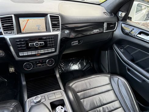 Used 2016 Mercedes-Benz GL 63 AMG 4MATIC image 26