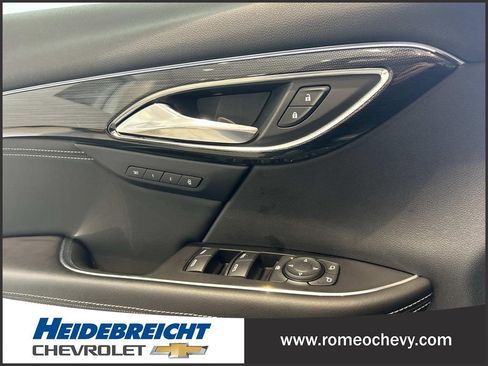 Used 2023 Buick Envision Essence AWD/4WD image 11