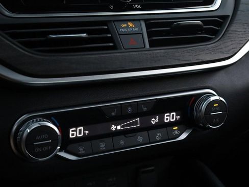 New 2025 Nissan Altima 2.5 SL image 15