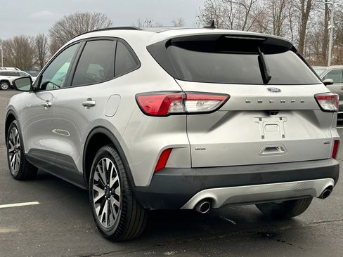 Used 2020 Ford Escape SE Sport image 5