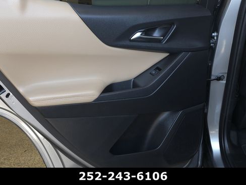 Used 2025 Chevrolet Equinox ACTIV w/ Safety and Technology Package FWD image 33