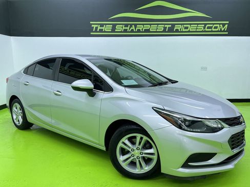 Used 2016 Chevrolet Cruze LT w/ Convenience Package FWD image 1