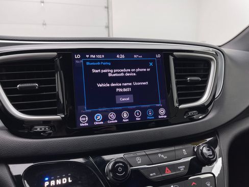 Used 2020 Chrysler Pacifica Touring-L Plus w/ S Appearance Package FWD image 30