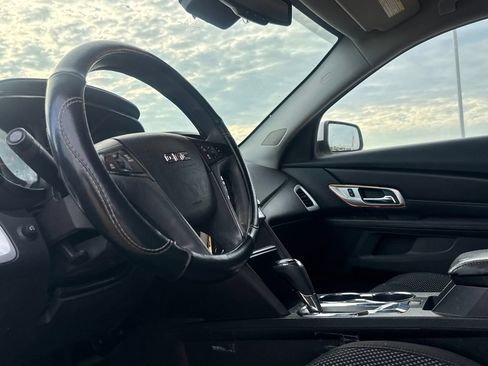 Used 2017 GMC Terrain SLE FWD image 41